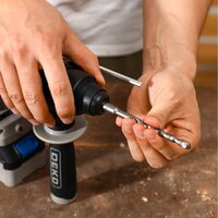 Deko ZKCH20 084-1042 (с 2-мя АКБ, кейс) Image #7